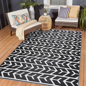Amsterdam Black and White 10 ft. x 14 ft. Folded Reversible Recycled Plastic Indoor/Outdoor Area Rug-Floor Mat