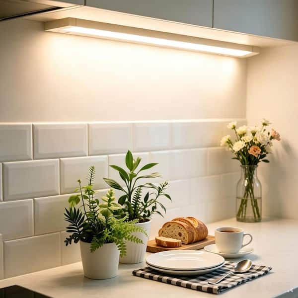 5 CCT 18 in. Plug-in/Hardwired White Color Changing Integrated LED Linkable Under Cabinet Light