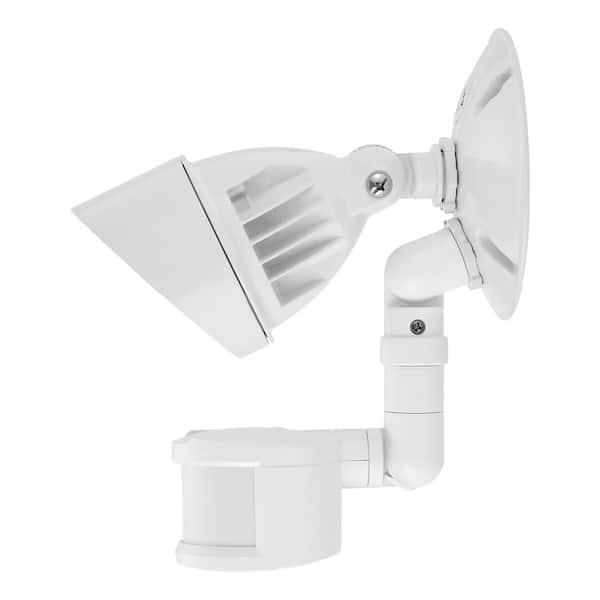 Have a question about Maxxima 13-Watt 950 Lumens White Outdoor