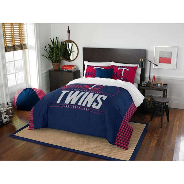 THE NORTHWEST GROUP Twins 3-Piece Multicolored Full Comforter Set