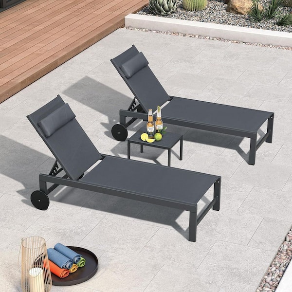 Black Frame Lounge of 3-Pieces Aluminum Outdoor Chaise Lounge with Cushion, Gray