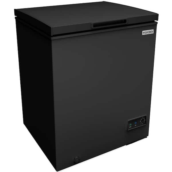 IGLOO 21.89 in. W 5.0 cu. ft. Manual Defrost Chest Freezer in Black