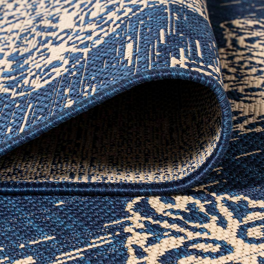 Navy/Beige Medallion 4'x6' Reversible Indoor/Outdoor Rug