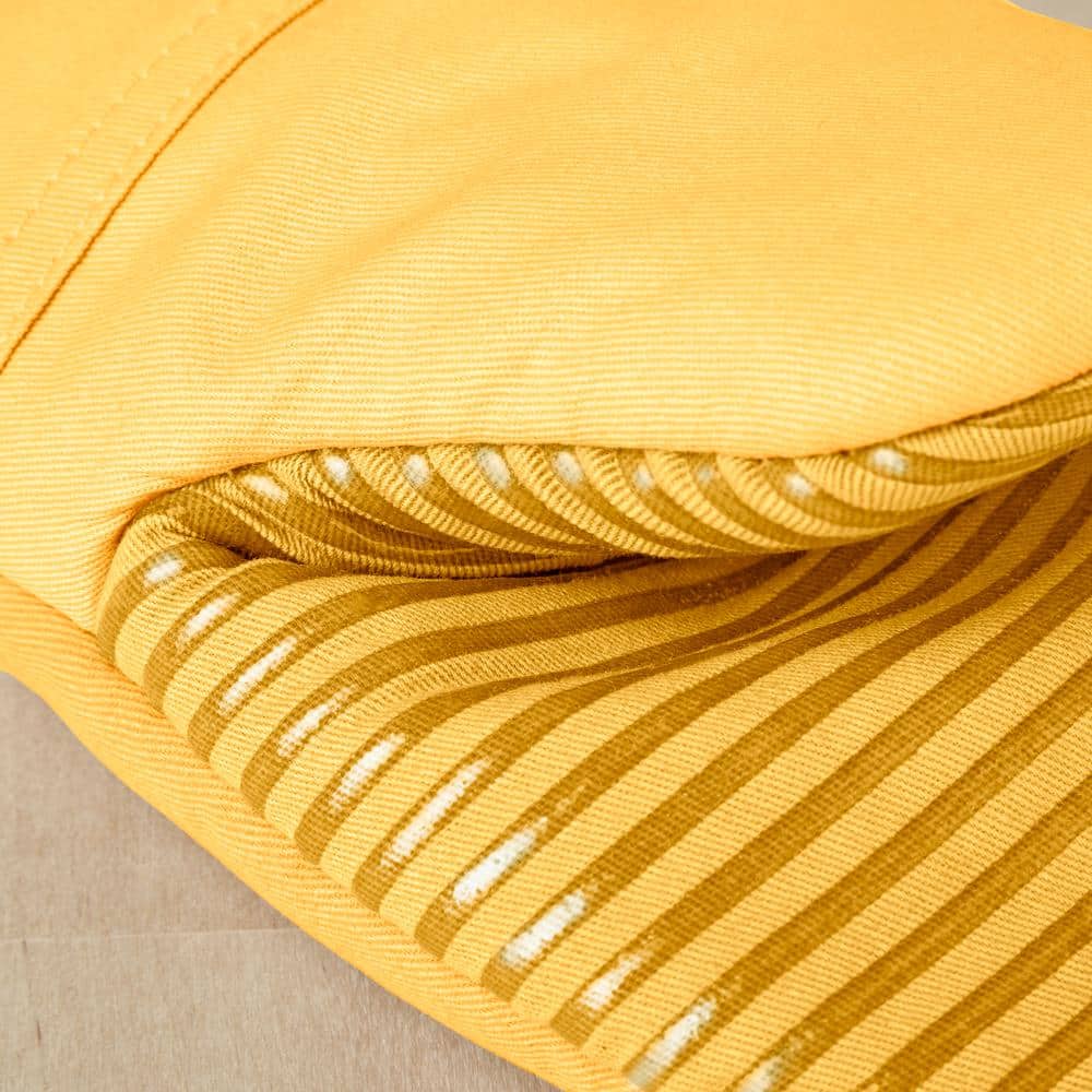 Majestic Yellow Silicone and Cotton Cooking Oven Mitts Set
