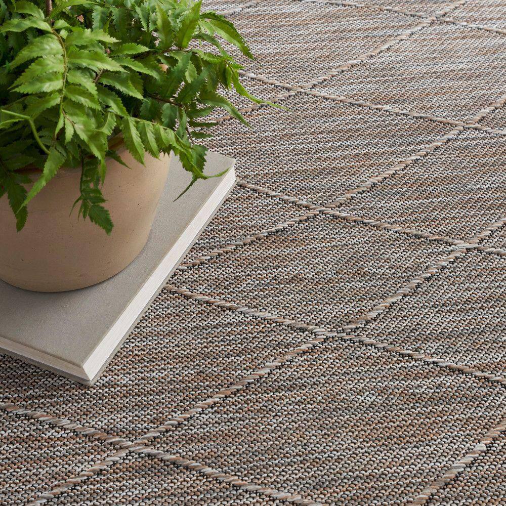 Grey Mocha Round Geometric Synthetic Washable Area Rug