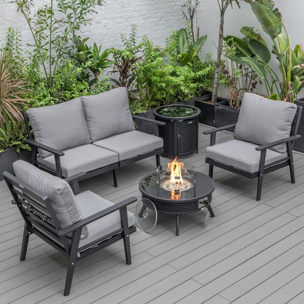 Leisuremod Walbrooke Black 5-Piece Aluminum Round Patio Fire Pit Set with Grey Cushions, Slats Design and Tank Holder