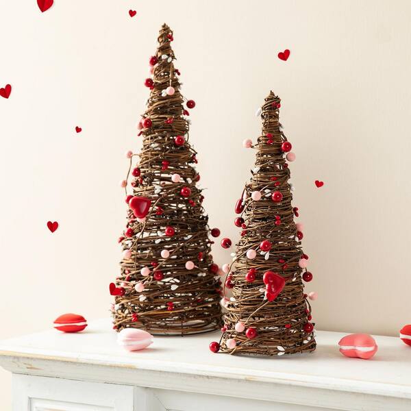 Glitzhome Valentine's 16 in. H Rattan Heart and Berries