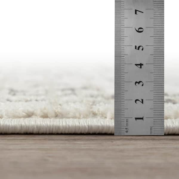 Nizza Collection Dakota Ivory 3 ft. x 9 ft. Traditional Runner Rug