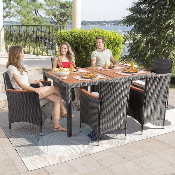 https://images.thdstatic.com/productImages/914aa9a1-65d0-46cf-bba9-88dfed1f3037/svn/tozey-patio-dining-sets-v-lcrftb090116c-31_600.jpg