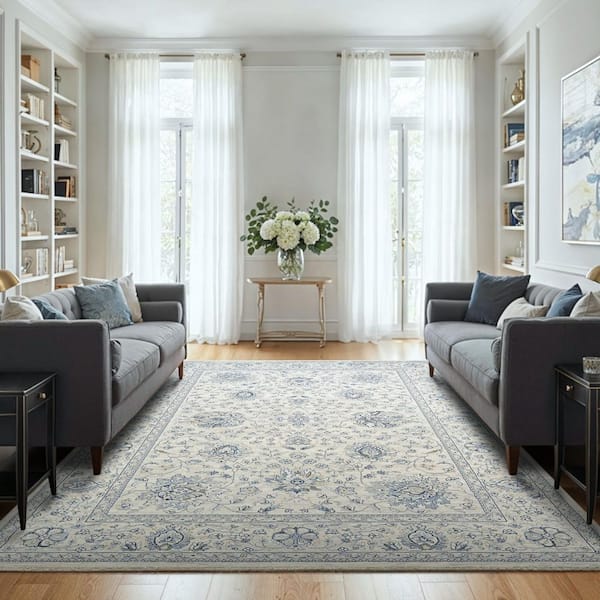 Sultan Treasures Persian Isfahan Antique Creme 4 ft. x 5 ft. Area Rug