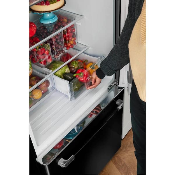 Unique® Appliances Classic Retro 30 in. 18 Cu. Ft. Midnight Black Bottom  Freezer Refrigerator, Big Sandy Superstore
