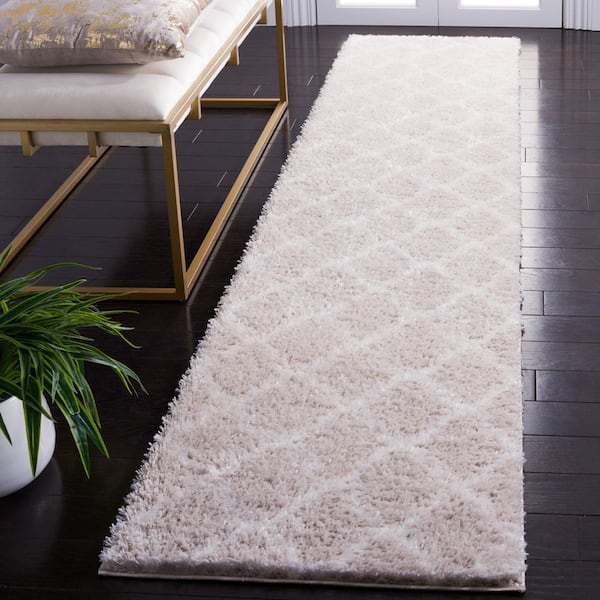 Tahoe Shag 2 ft. x 9 ft. Silver/White Trellis Diamond Runner Rug