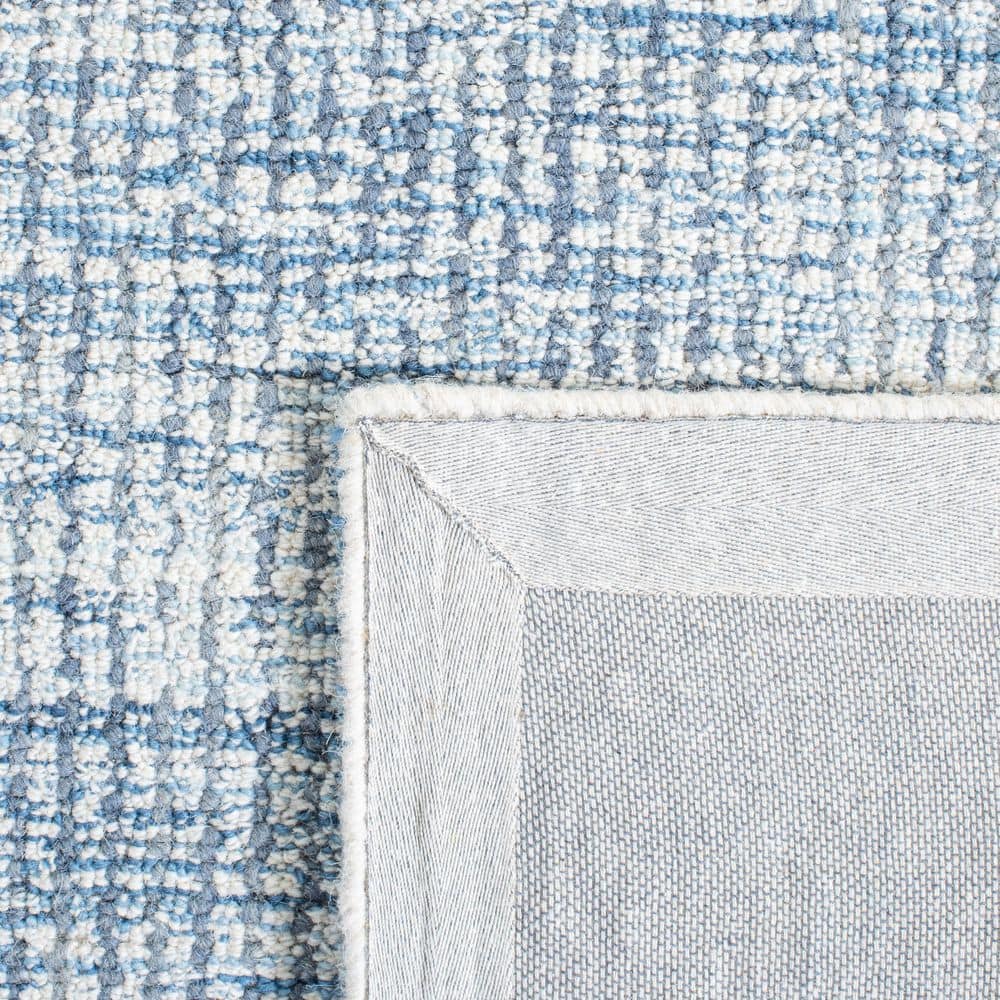 Classically Inspired Country Floral Hand-Tufted Wool Rug