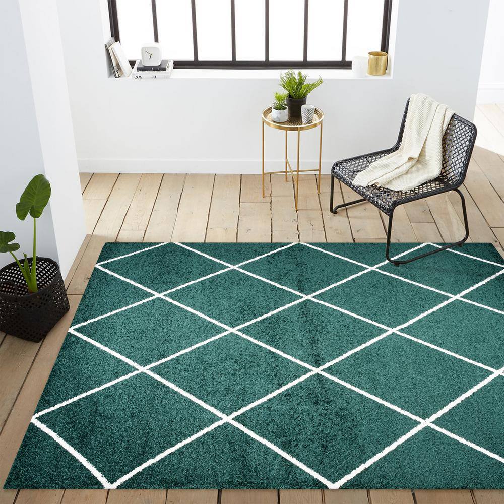 Cole Green and White Diamond Trellis Round Area Rug