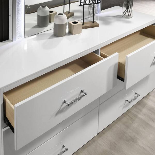 Furniture of America Nomite White 6-Drawer 61.5 in. Dresser with