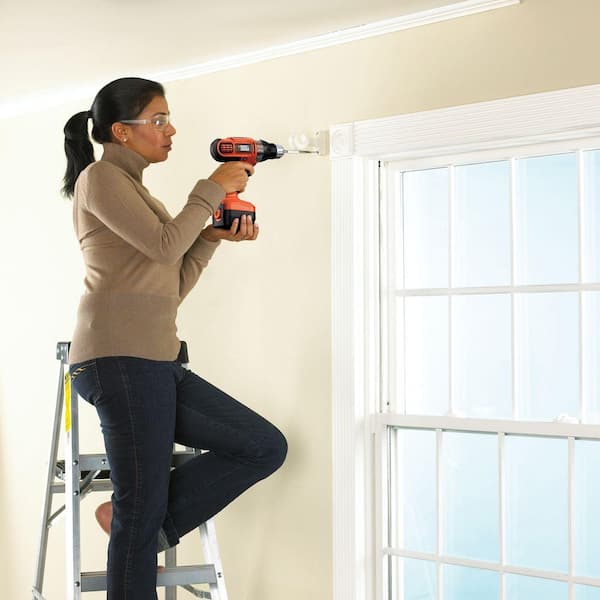 https://images.thdstatic.com/productImages/919c3a4e-ac64-4601-80ad-351f11090bf1/svn/black-decker-power-drills-ss12c-31_600.jpg