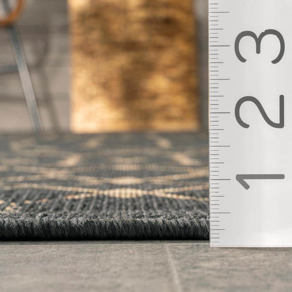 Charcoal Moroccan Trellis Indoor/Outdoor Synthetic Area Rug