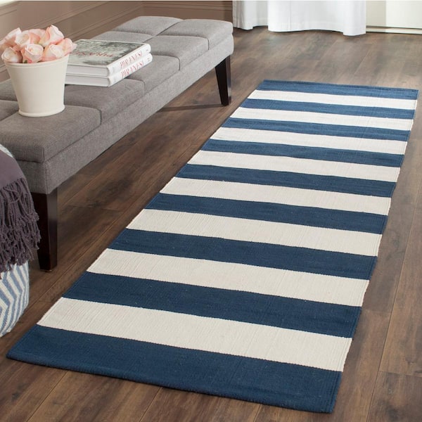 Montauk Navy/Ivory 2 ft. x 6 ft. Striped Runner Rug
