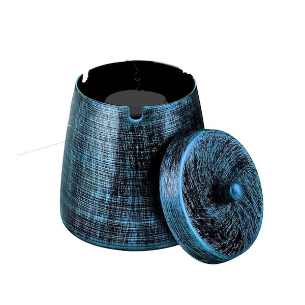 Afoxsos Classic Large Capacity 3.08 in. x 3.81 in. Blue Metal Cigarette Ashtray with Lid