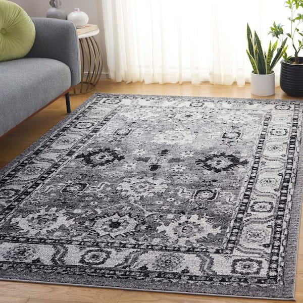 Vintage Hamadan 5 ft. x 5 ft. Gray/Black Persian Square Rug