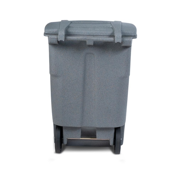 Toter 96 gallon trash can - Missing wheels. - Matthews Auctioneers