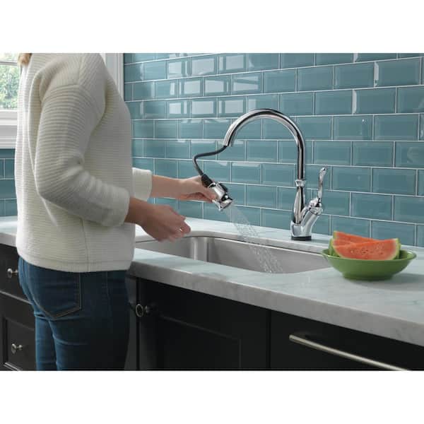 Leland Single-Handle Pull-Down Sprayer Kitchen Faucet with Touch2O and ShieldSpray Technology in Chrome