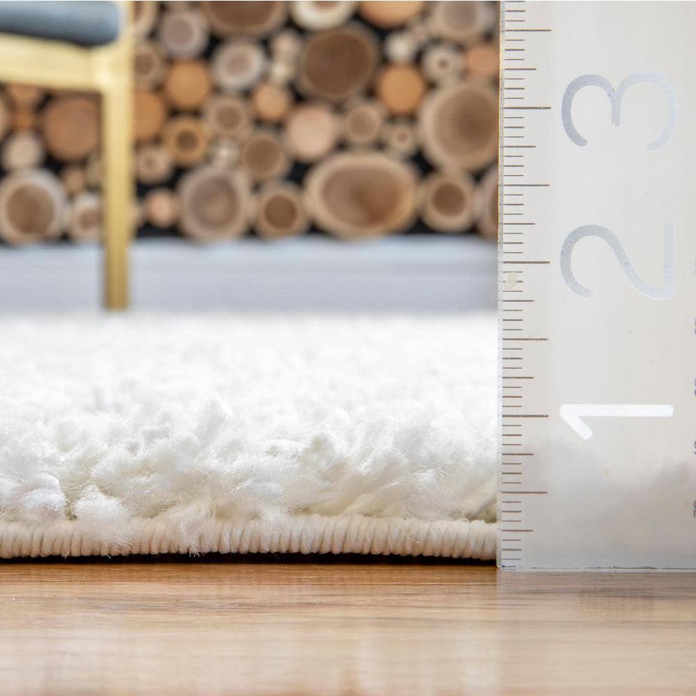 Ivory Rectangular Synthetic Shag Rug 4' x 6'