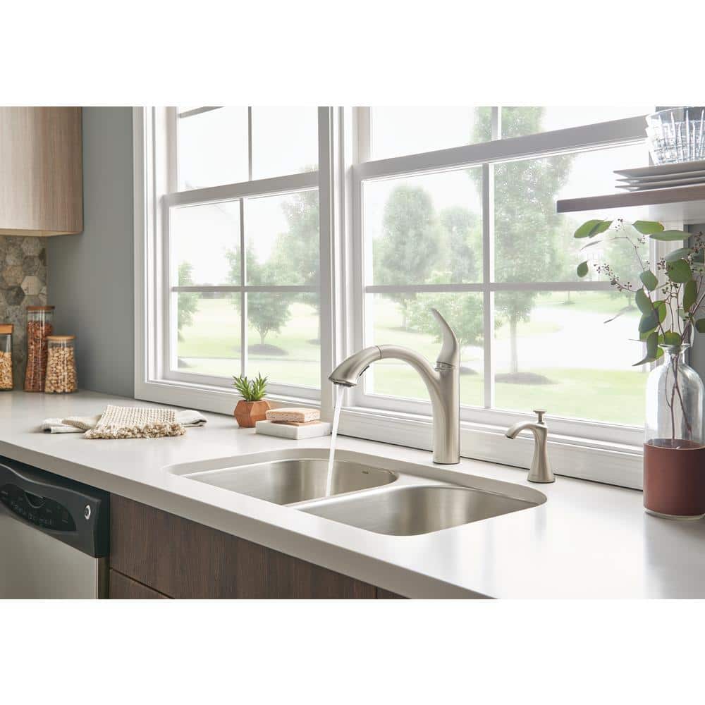 Stainless Steel Pull-Out Spray Single Handle Kitchen Faucet