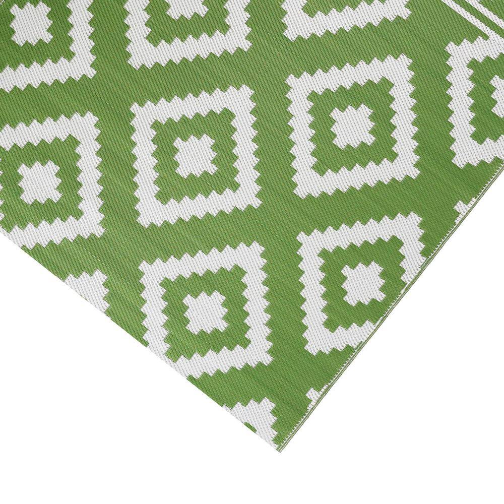 Milan Green and Crème Reversible Synthetic Outdoor Rug 5' x 7'