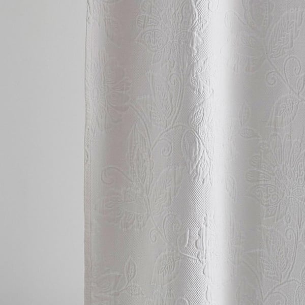 https://images.thdstatic.com/productImages/91f5c12e-930f-4025-9802-041d9579a3f9/svn/white-the-company-store-shower-curtains-50170s-os-white-c3_600.jpg