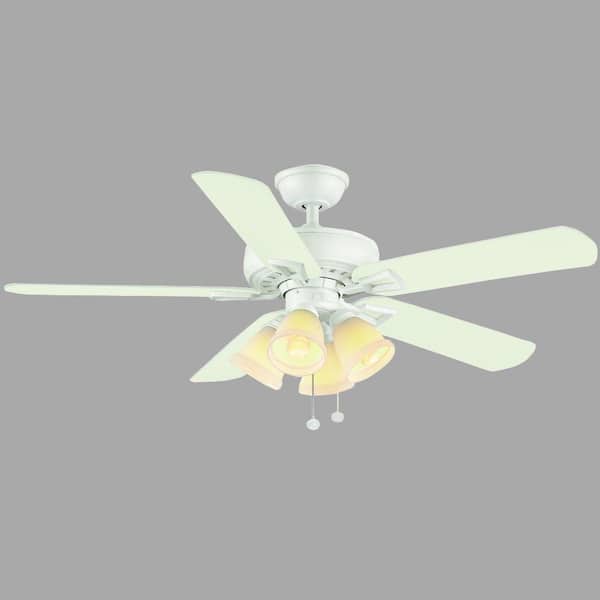 Hampton Bay Lyndhurst 52 in. Indoor White Ceiling Fan with Light Kit