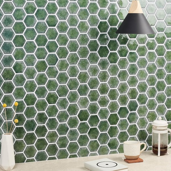 https://images.thdstatic.com/productImages/91f721be-5051-4ba6-82a0-b9554e4cf2af/svn/capri-green-ivy-hill-tile-glass-tile-ext3rd109298-c3_600.jpg