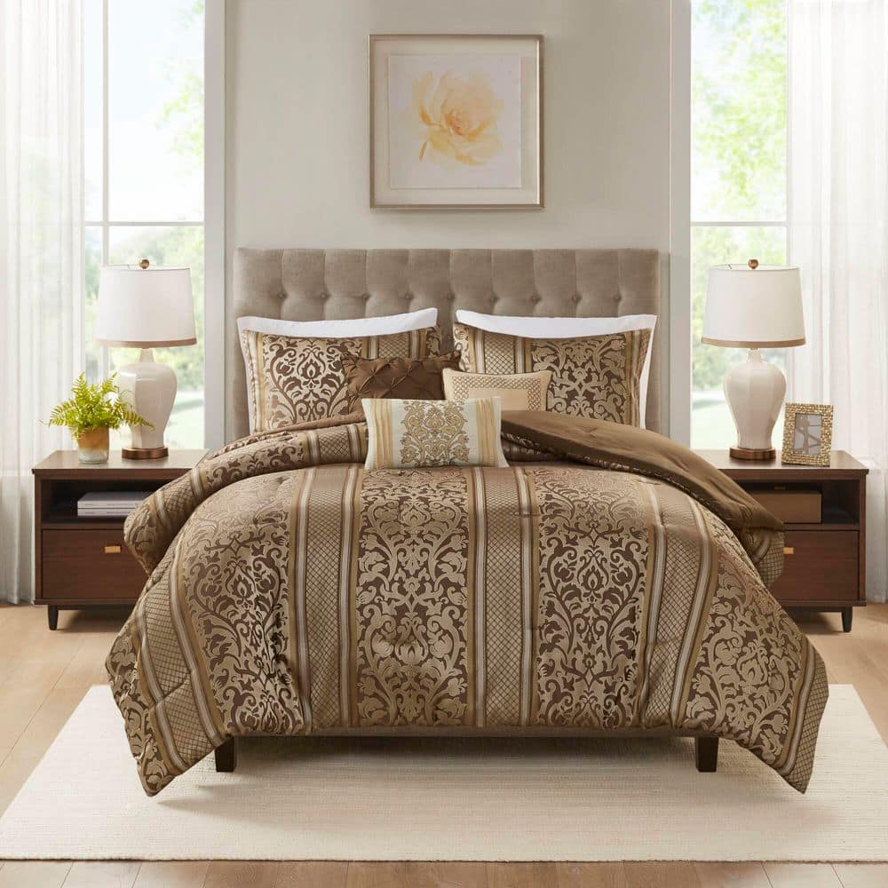 Full Brown Jacquard Microfiber Comforter Set with Throw Pillows