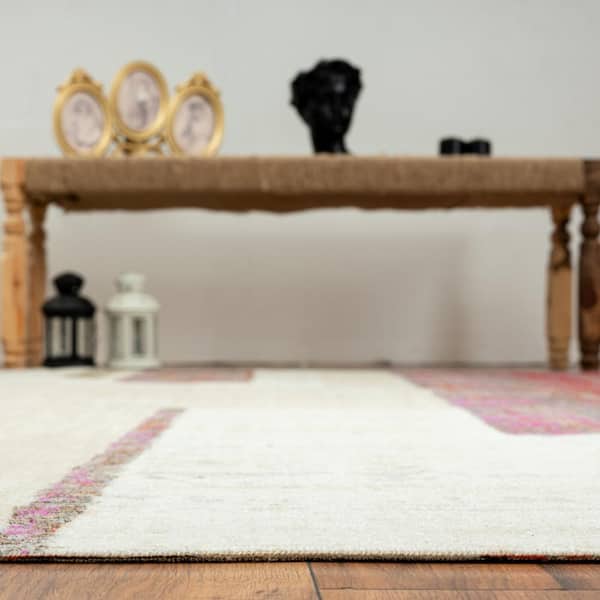 24-Seven Beige/Red 8 ft. x 11 ft. Area Rug
