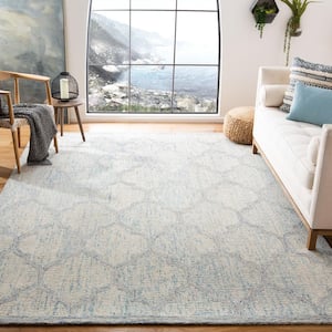 Abstract Ivory/Light Blue 9 ft. x 12 ft. Distressed Quatrefoil Area Rug