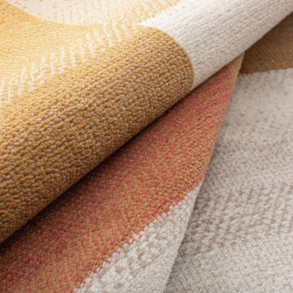 Clifton 5' x 8' Ginger Polypropylene Geometric Area Rug