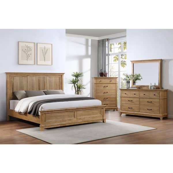 New Classic Furniture Sunstone 4-Piece Honey Brown Wood King Bedroom Set with Chest