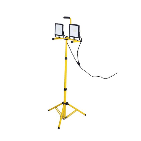 PUDO 110-Volt/60 Hz Adjustable Tripod Stand 10000 Lumens LED Work Light Yellow
