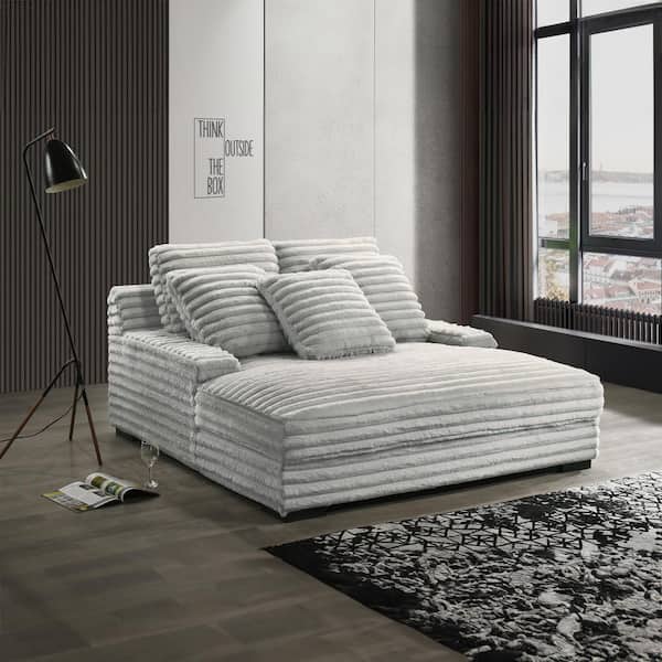 NEW CLASSIC HOME FURNISHINGS New Classic Furniture Embrace Gray Polyester Square Arm Chaise Lounge