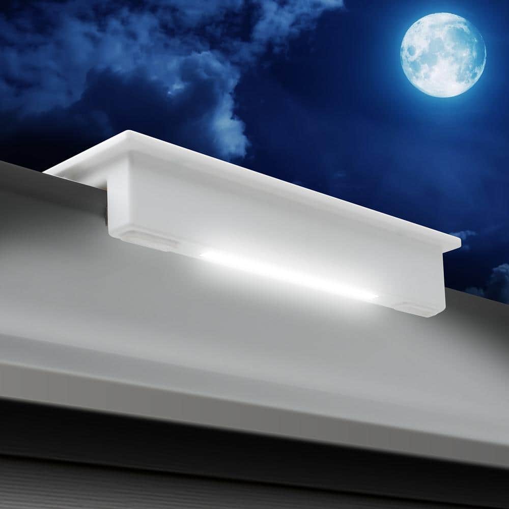 White Solar Powered LED Floodlight for Outdoor Security