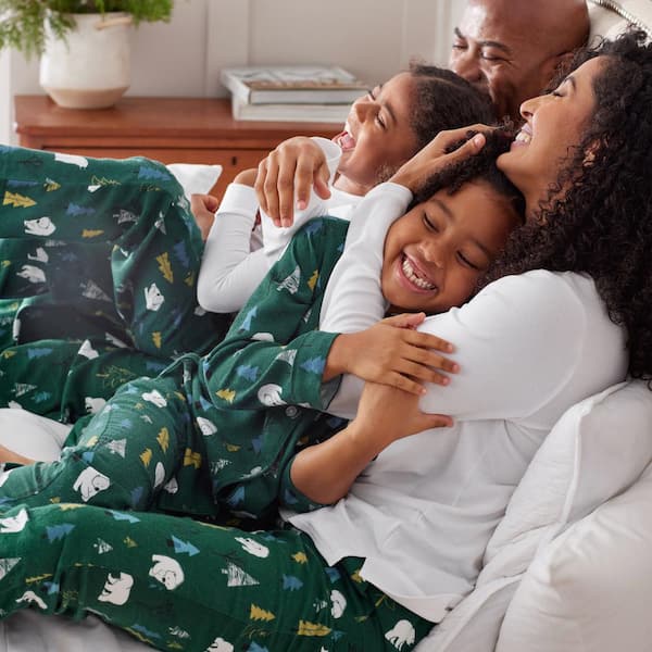 The Company Store Company Cotton Family Flannel Polar Bear Forest Women's  Henley Small Forest Green Pajamas Set 60016 - The Home Depot