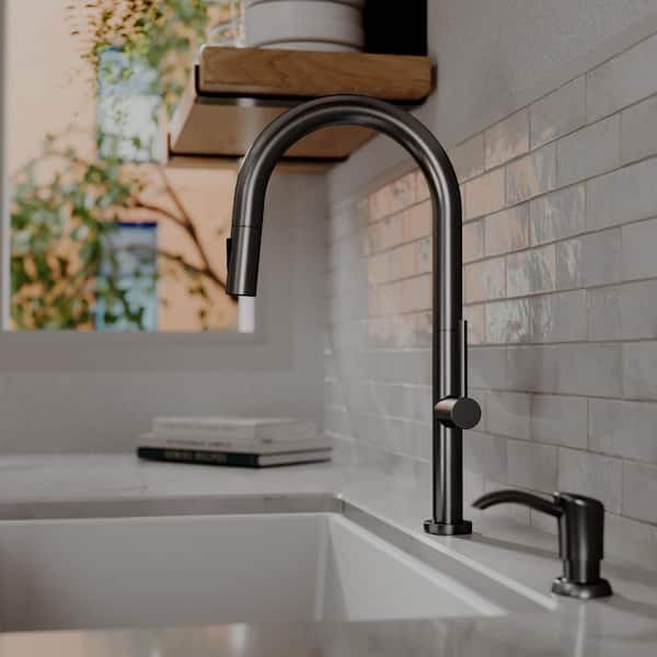 Brynford Single Handle Pull-Down Sprayer Kitchen Faucet in Spot-Free Gunmetal Grey