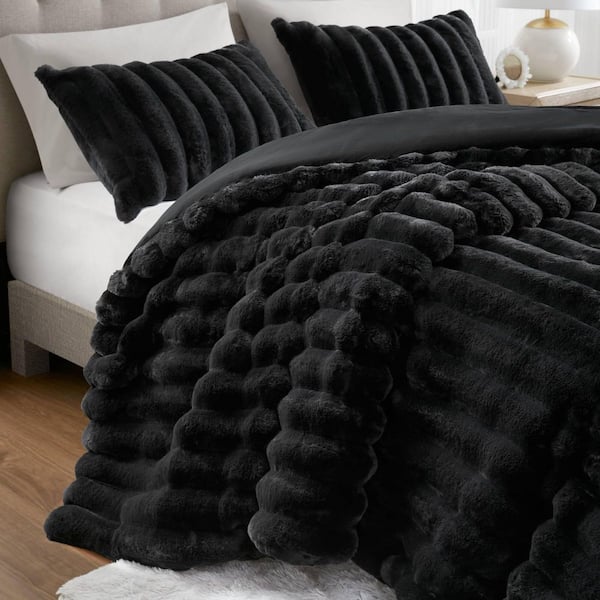 Madison Park Dahlia Polyester Black Faux Fur King Comforter Set