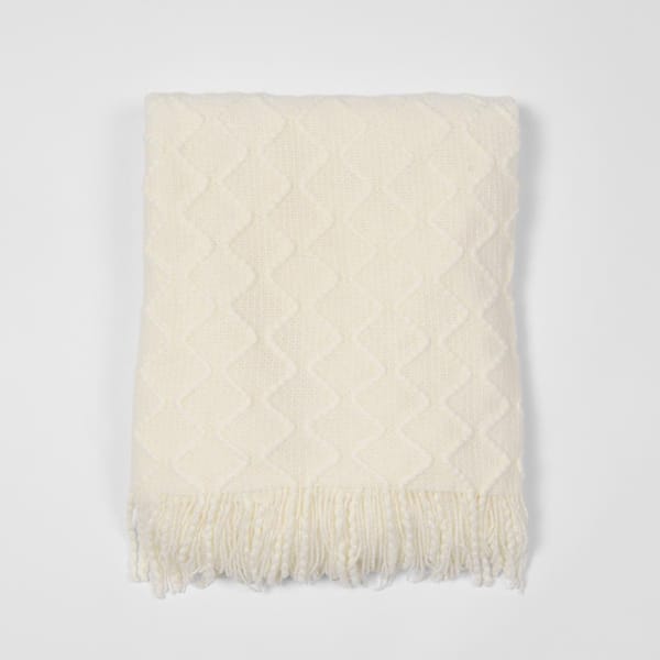 Best Home Fashion Textured Diamond Ivory Acrylic Throw