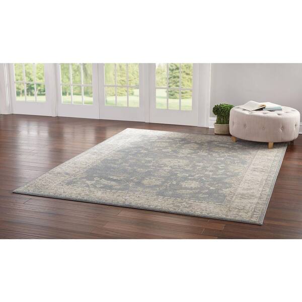 Old Treasures Blue/Cream 2 ft. x 3 ft. Scatter Rug
