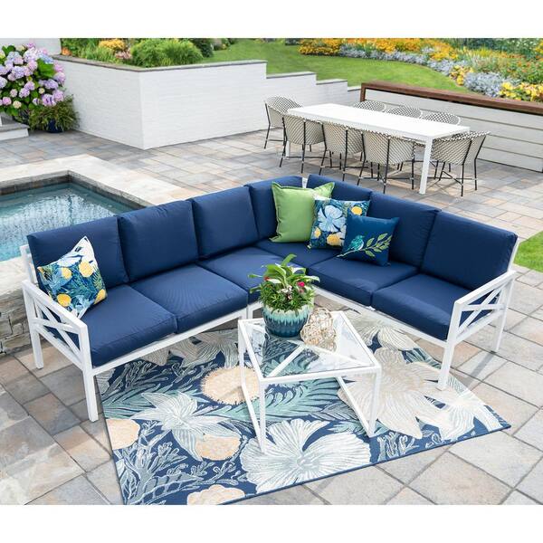 Leisure Made Blakely White 5-Piece Aluminum Outdoor Sectional Set with Navy Cushions