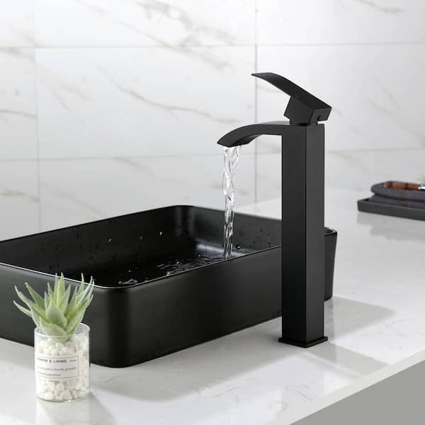 Staykiwi Single Handle Single Hole Bathroom Faucet with Ceramic Disc Valves in Matte Black