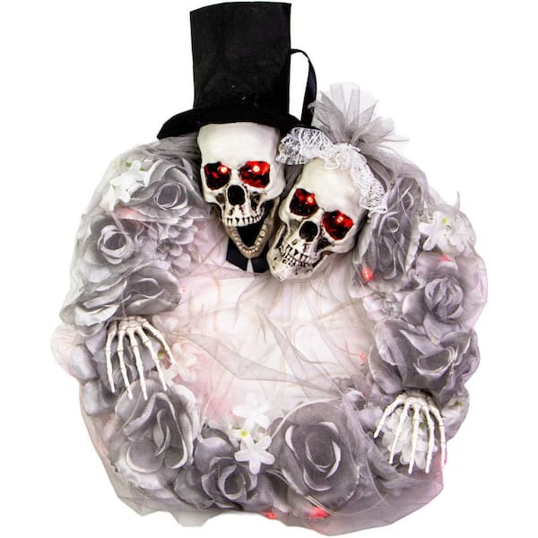 Haunted Hill Farm 17 in. White-Red Prelit Bride and Groom Skull Halloween Wreath Decoration, Battery Operated