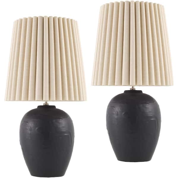 Mako 19 in. H x 9 in. W Traditional Accent Table Lamp, Black