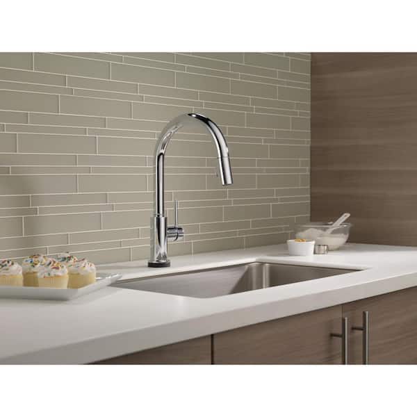 Trinsic Single-Handle Pull-Down Sprayer Kitchen Faucet with Touch2O Technology in Chrome